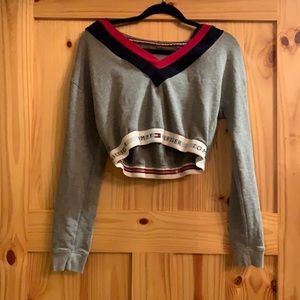Cropped Tommy Hilfiger hoodie